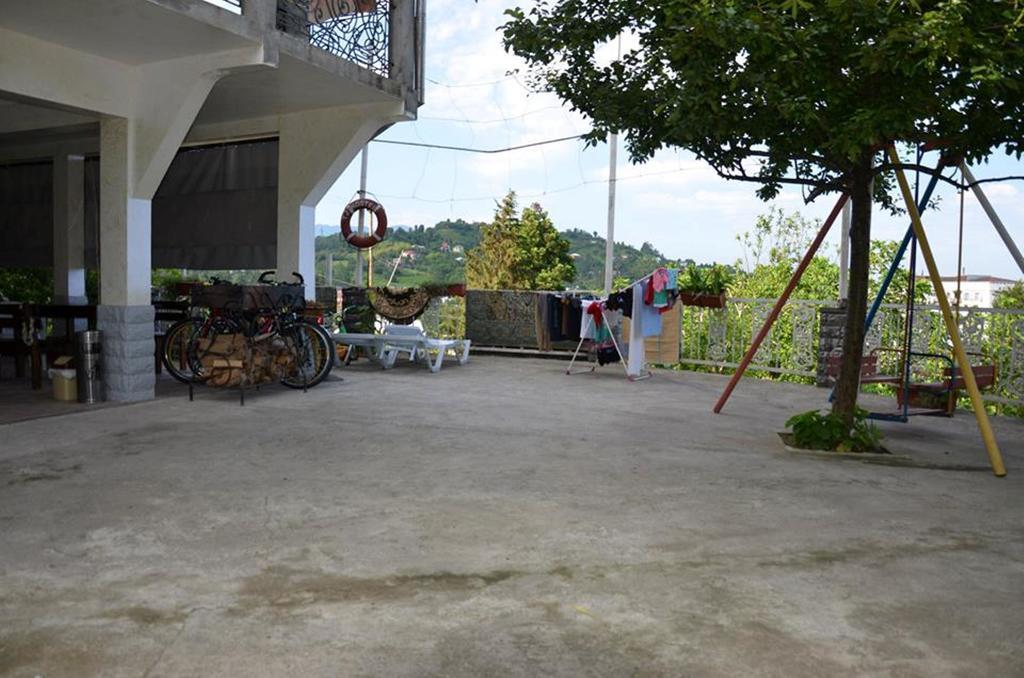 Tj Guest House Makhinjauri Ngoại thất bức ảnh